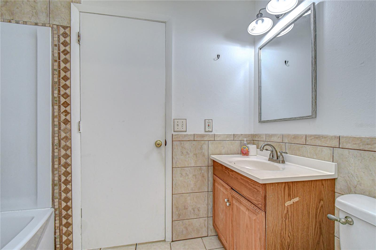 OAKVIEW ESTATES - Residential