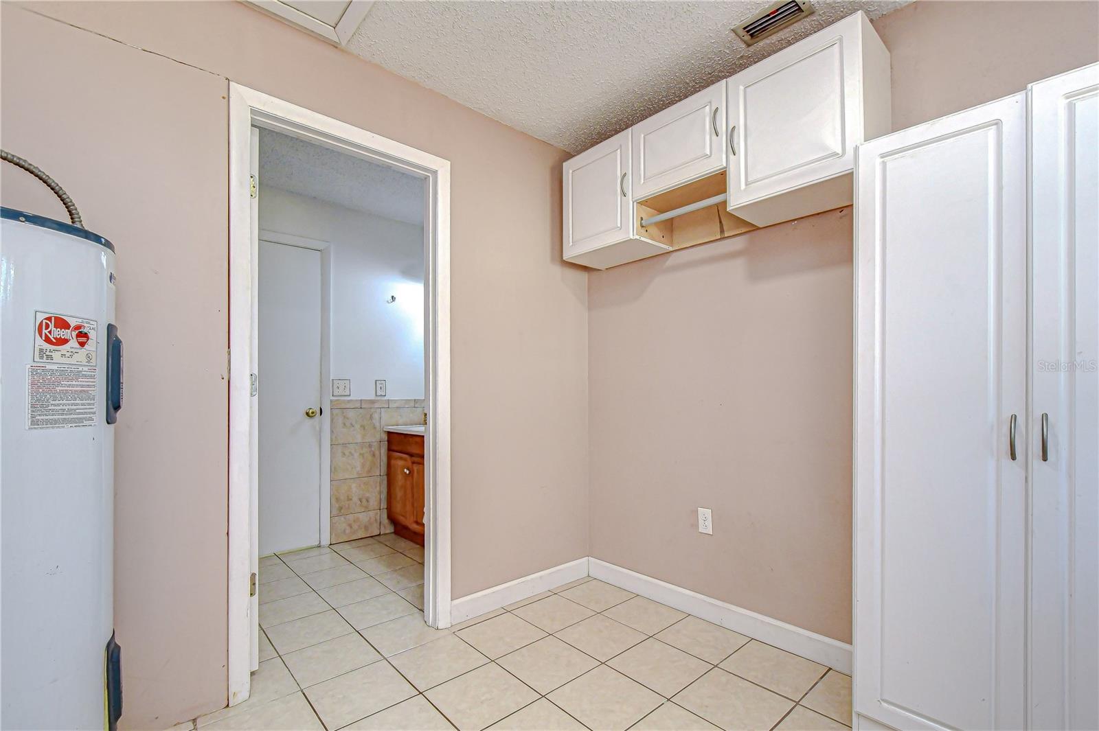 OAKVIEW ESTATES - Residential