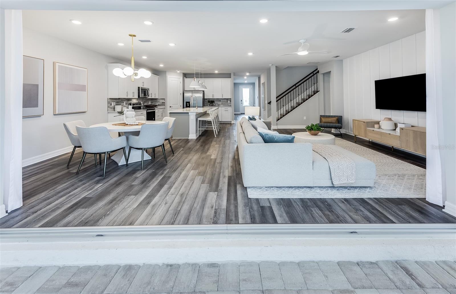 3550 - SUMMER COURT ESTATES - Residential