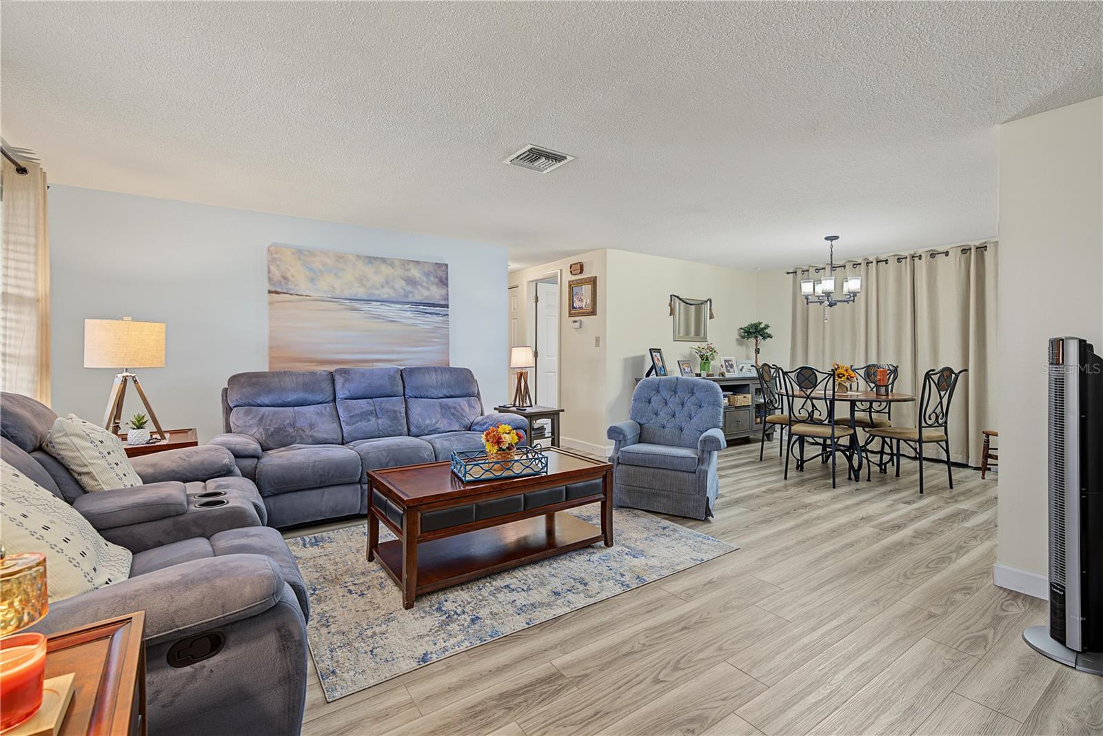 7512 HOLLY LAKE LANE