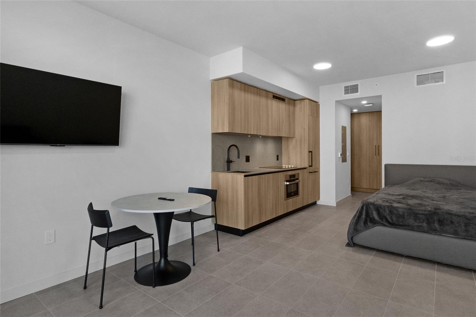 501 FIRT RESIDENCES CONDOMINIUM - Residential