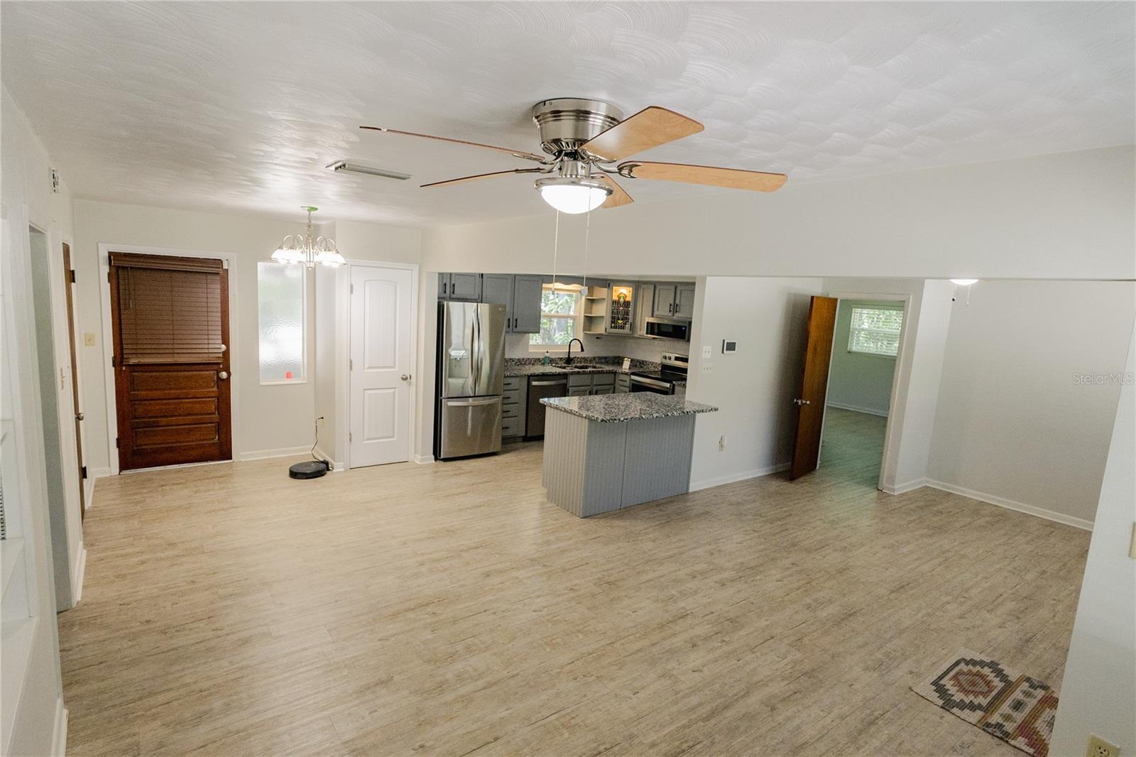 RAINBOW LAKES ESTATE - Residential