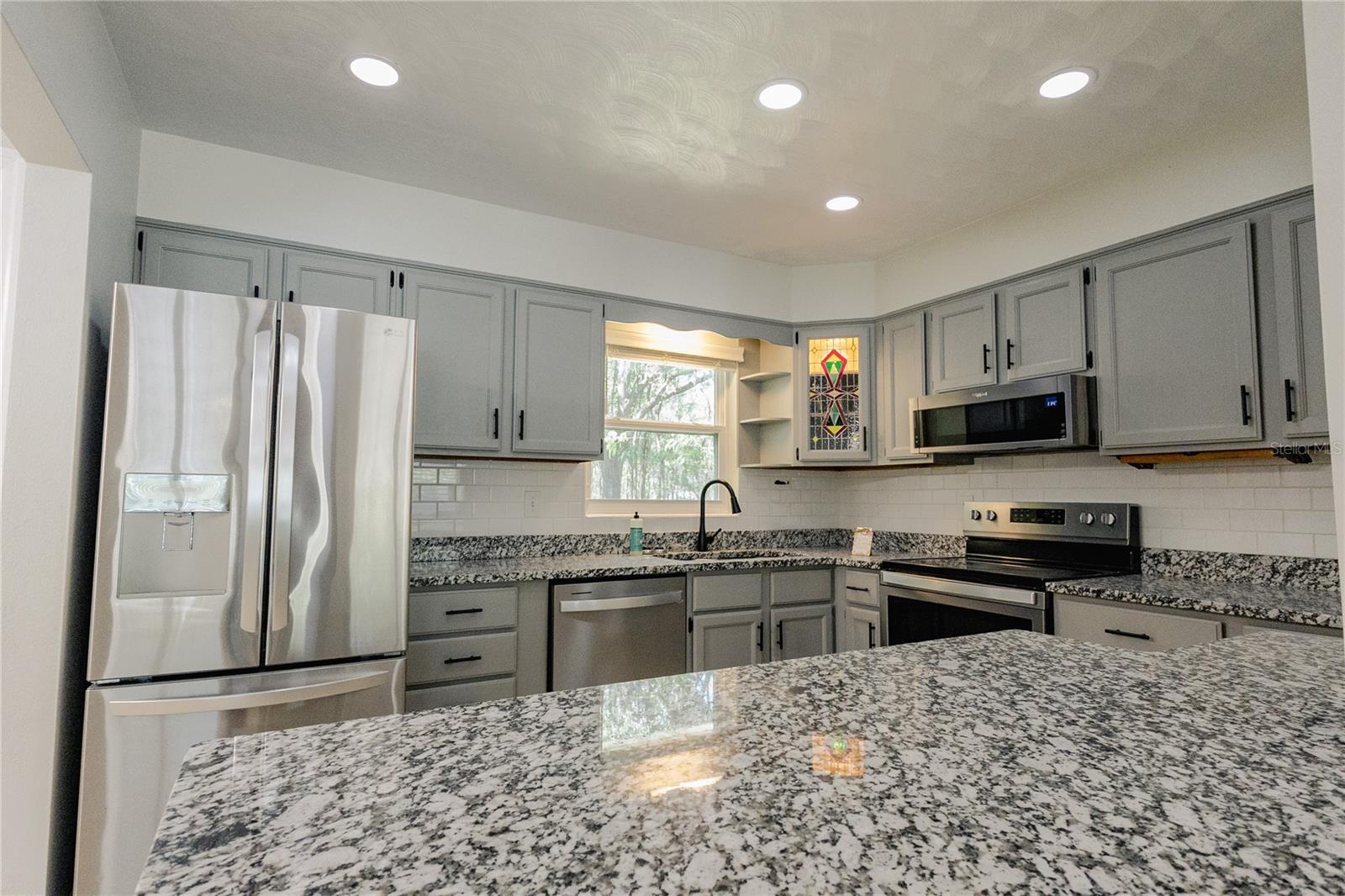 RAINBOW LAKES ESTATE - Residential