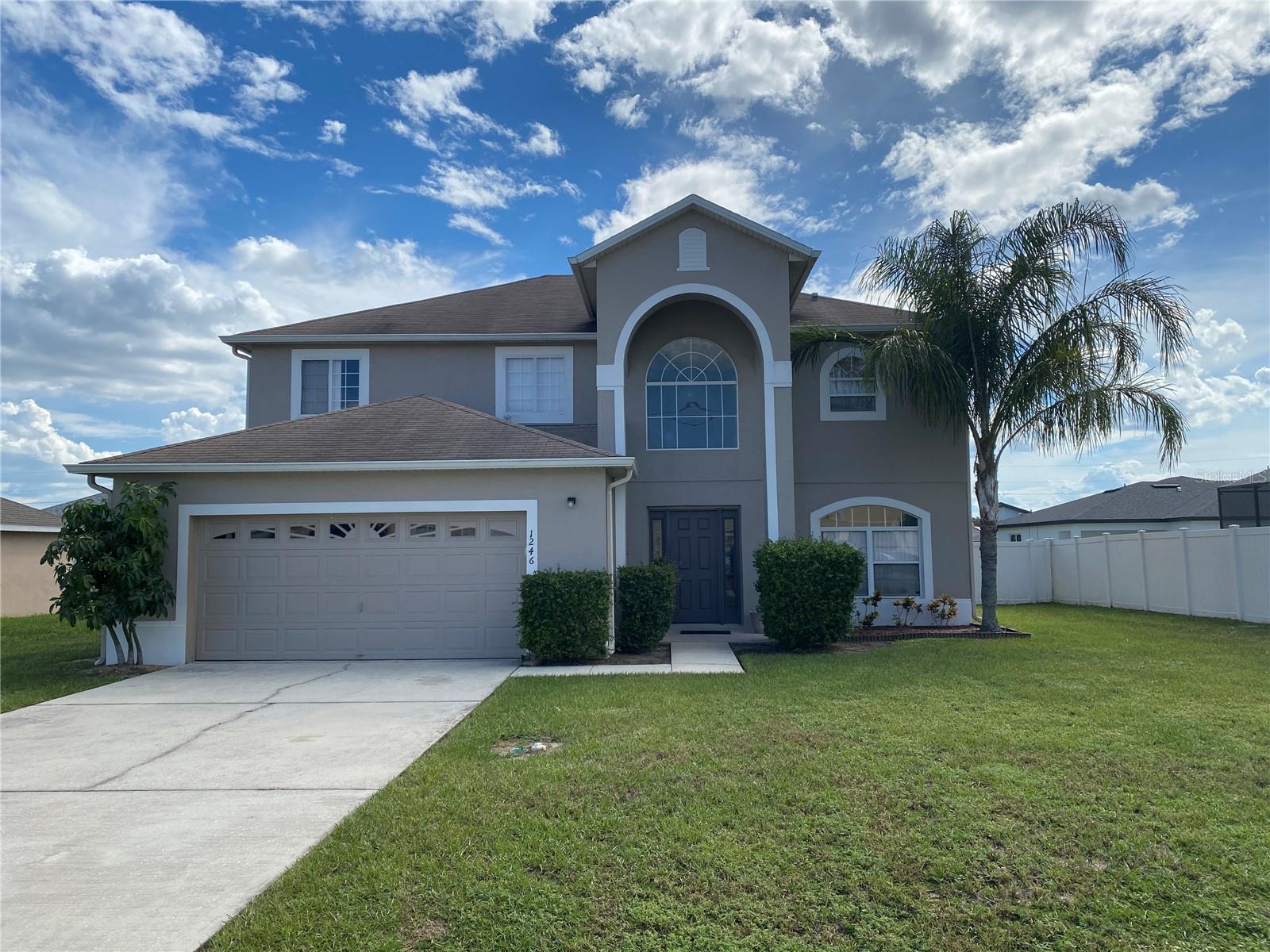 You are looking at a 2007 home that has just over 2,800 square feet of living space, selling for $115.26 /square foot. There are many New Homes (2024-2025) in the area sell for an average of $187.39 /square foot. This means that if we sold this home for new home prices, this home would sell for over $525,809. Is a slightly newer home worth the extra $202,389? Please refer to the datasheet attached to the listing.
Come look at the house for yourself. This house is excellent for entertaining family and friends, featuring a spacious open-floor plan with a large, updated kitchen that offers extra cabinet space and a downstairs bathroom.
The four bedrooms and two bathrooms are located on the second floor, accompanied by a family room loft for those who want to escape the downstairs area for some private time. This means the bedrooms are away from the guests when entertaining.