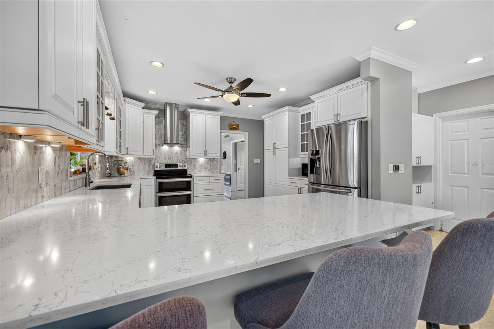 FEATHER SOUND - Residential