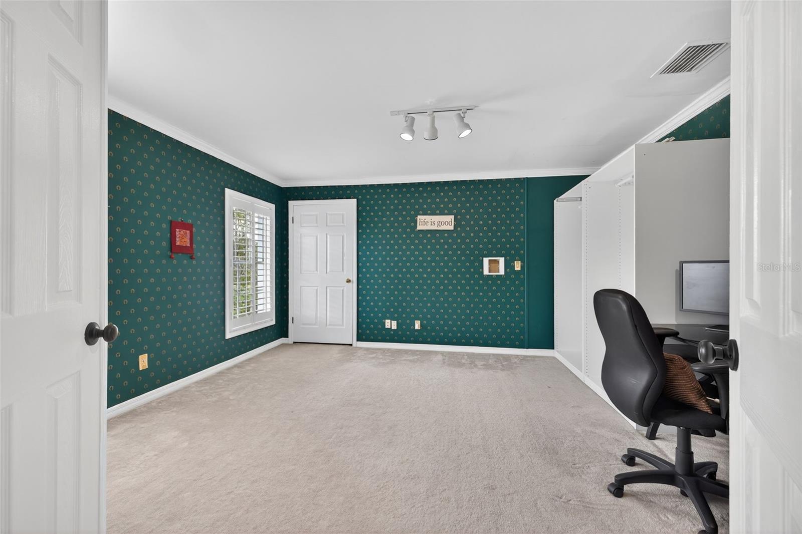 FEATHER SOUND - Residential