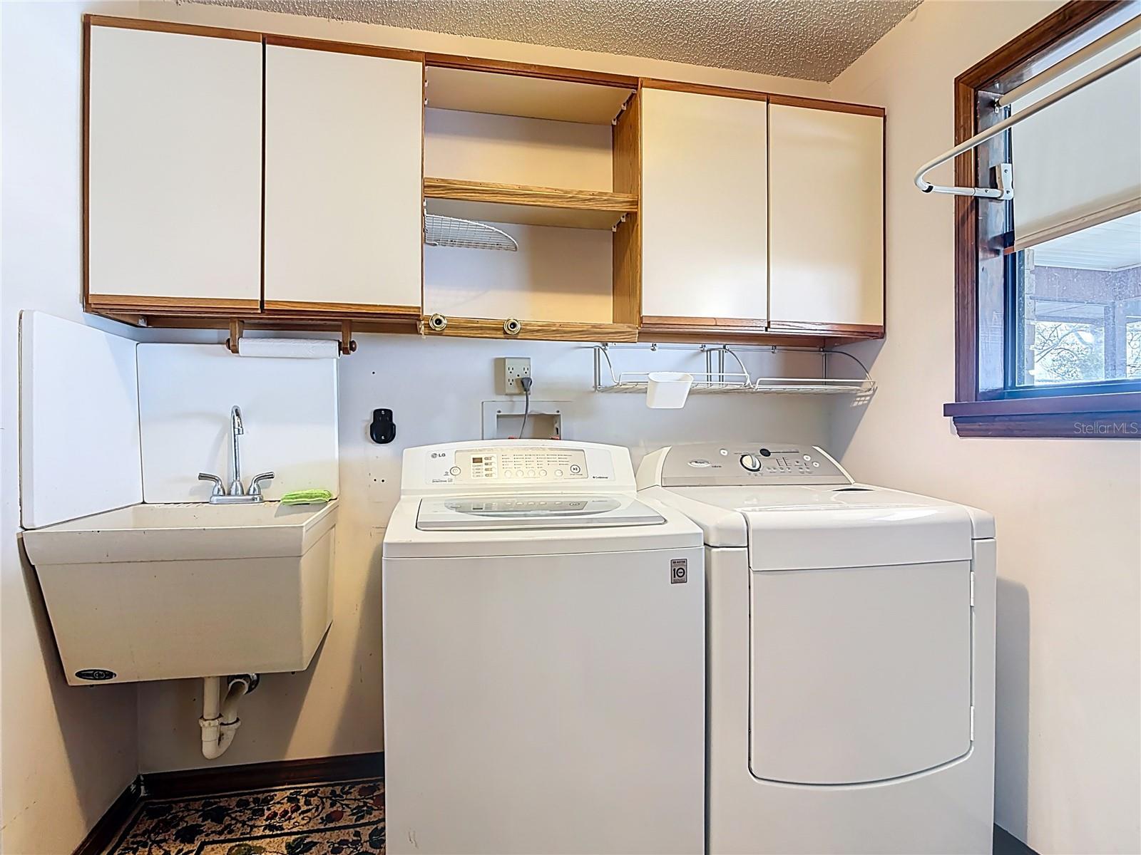 DELTONA LAKES - Residential