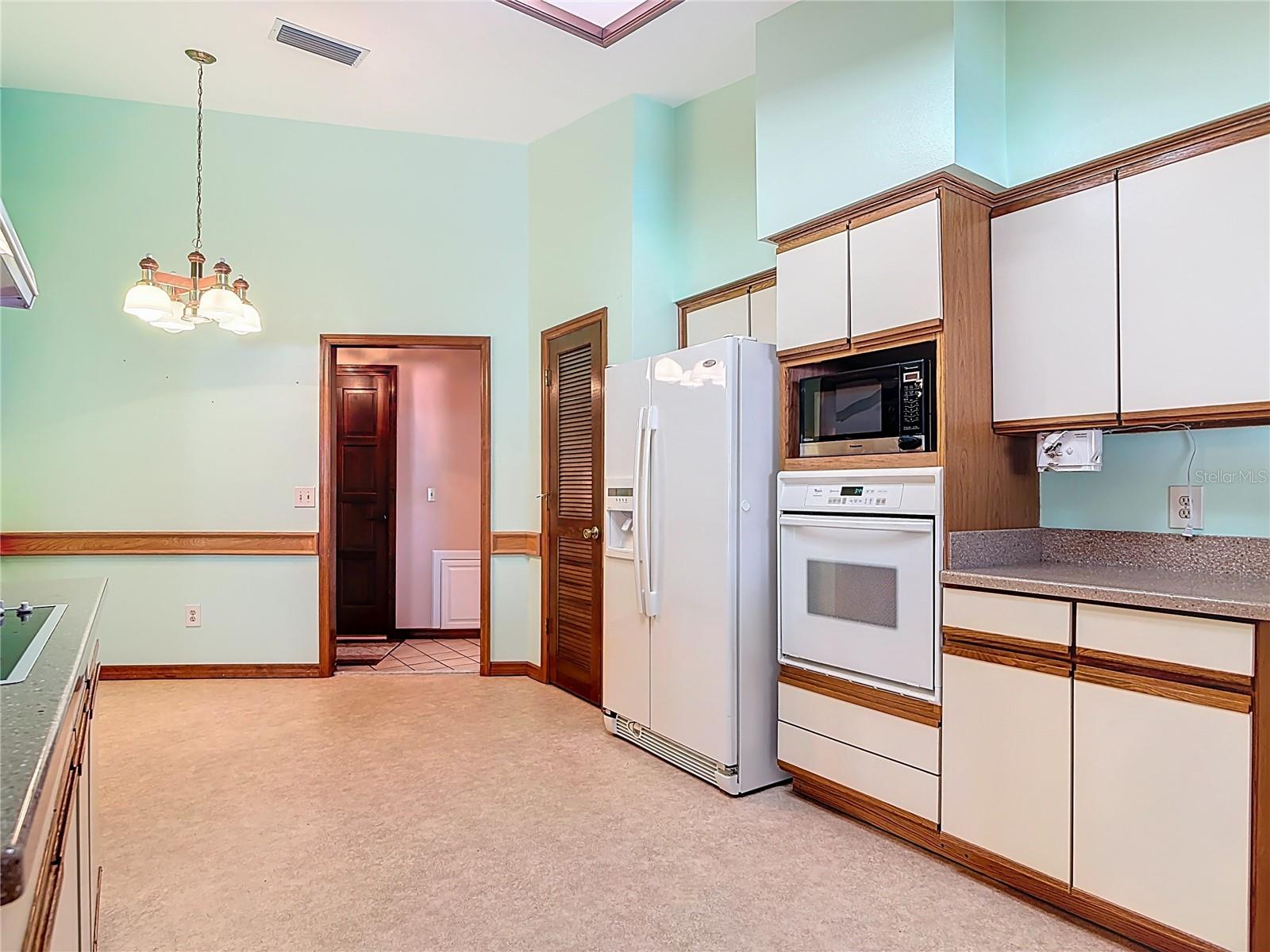 DELTONA LAKES - Residential