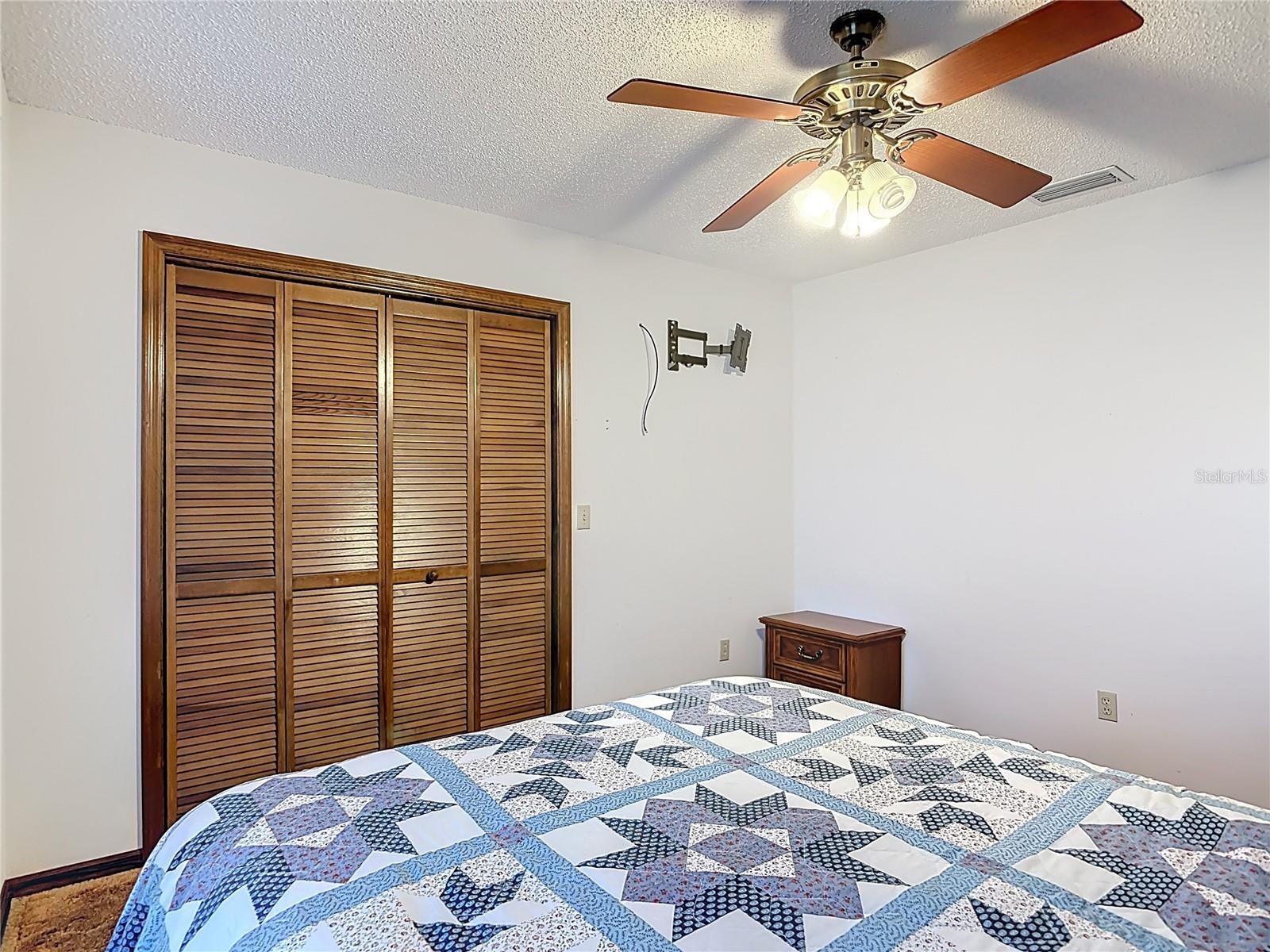 DELTONA LAKES - Residential