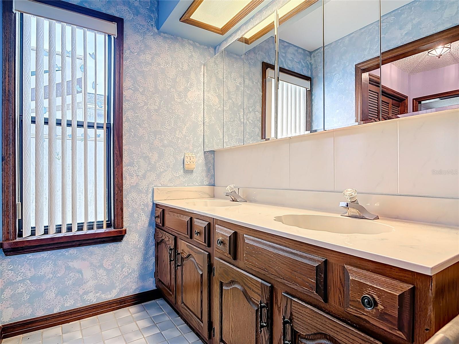 DELTONA LAKES - Residential