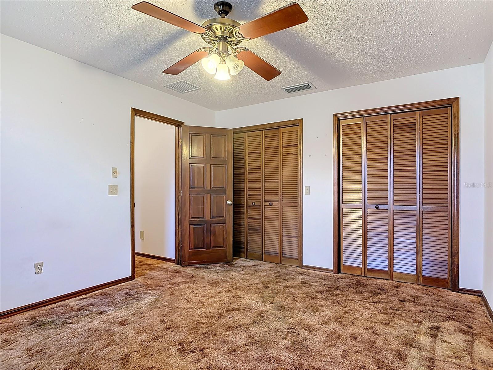 DELTONA LAKES - Residential