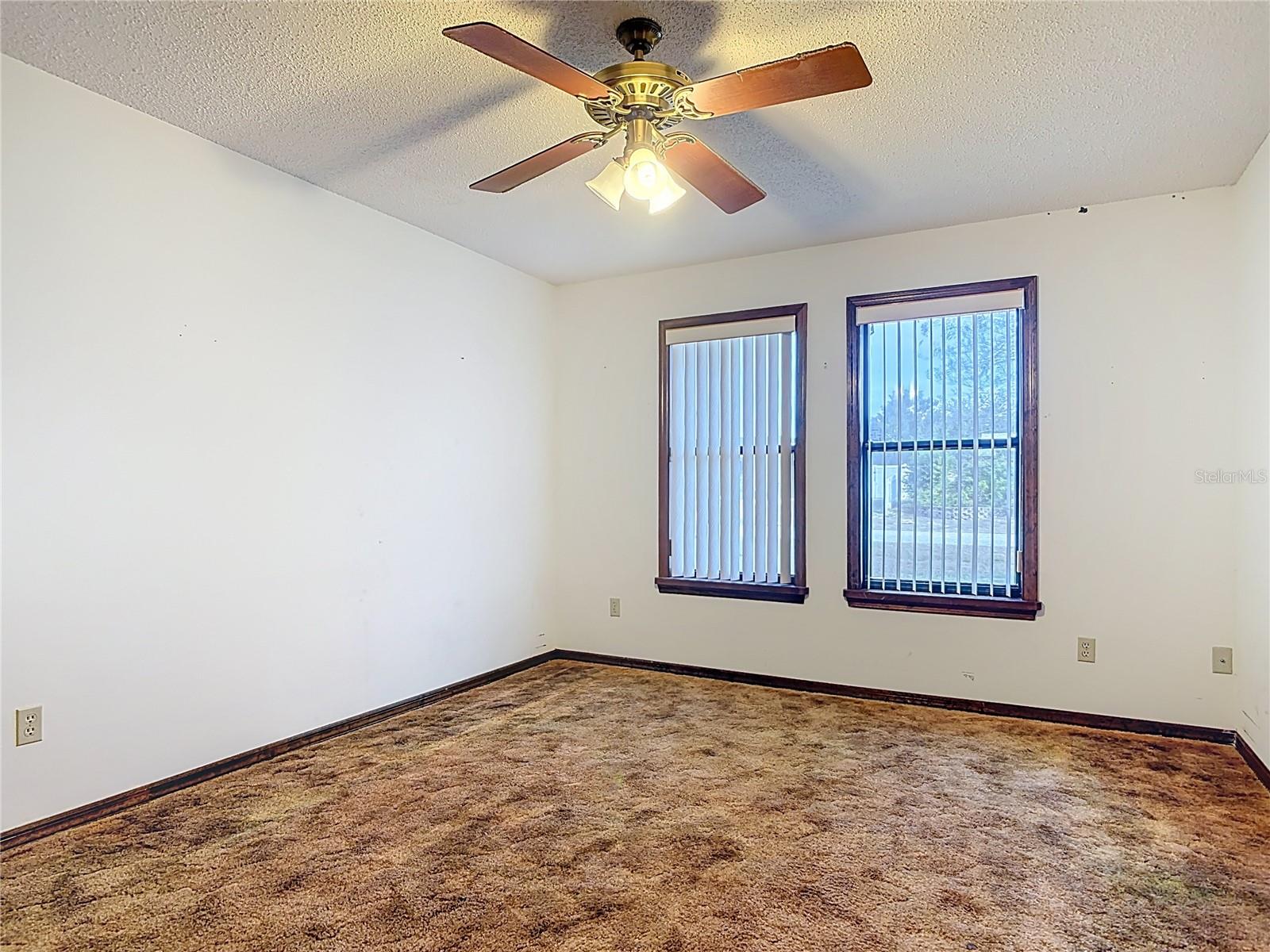 DELTONA LAKES - Residential