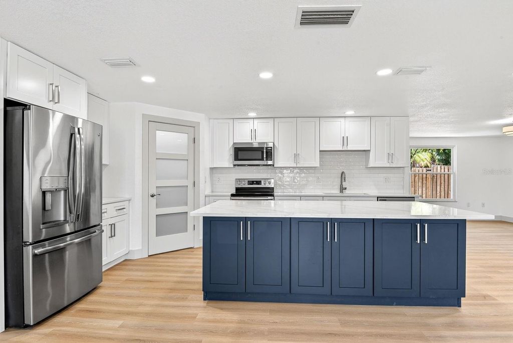 Photo of 6306 37th Avenue W, Bradenton, FL 34209 (MLS # A4693715)