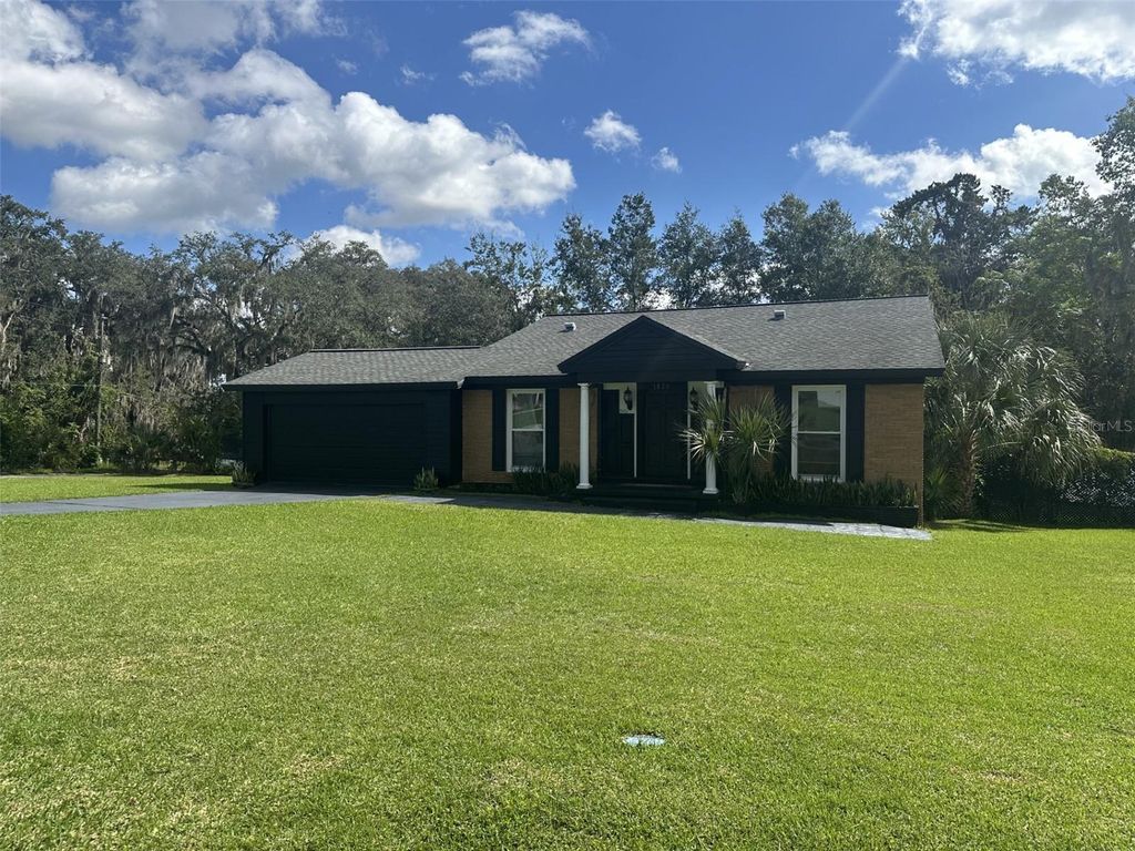 Photo of 1829 SE 6th Avenue, Ocala, FL 34471 (MLS # OM712007)