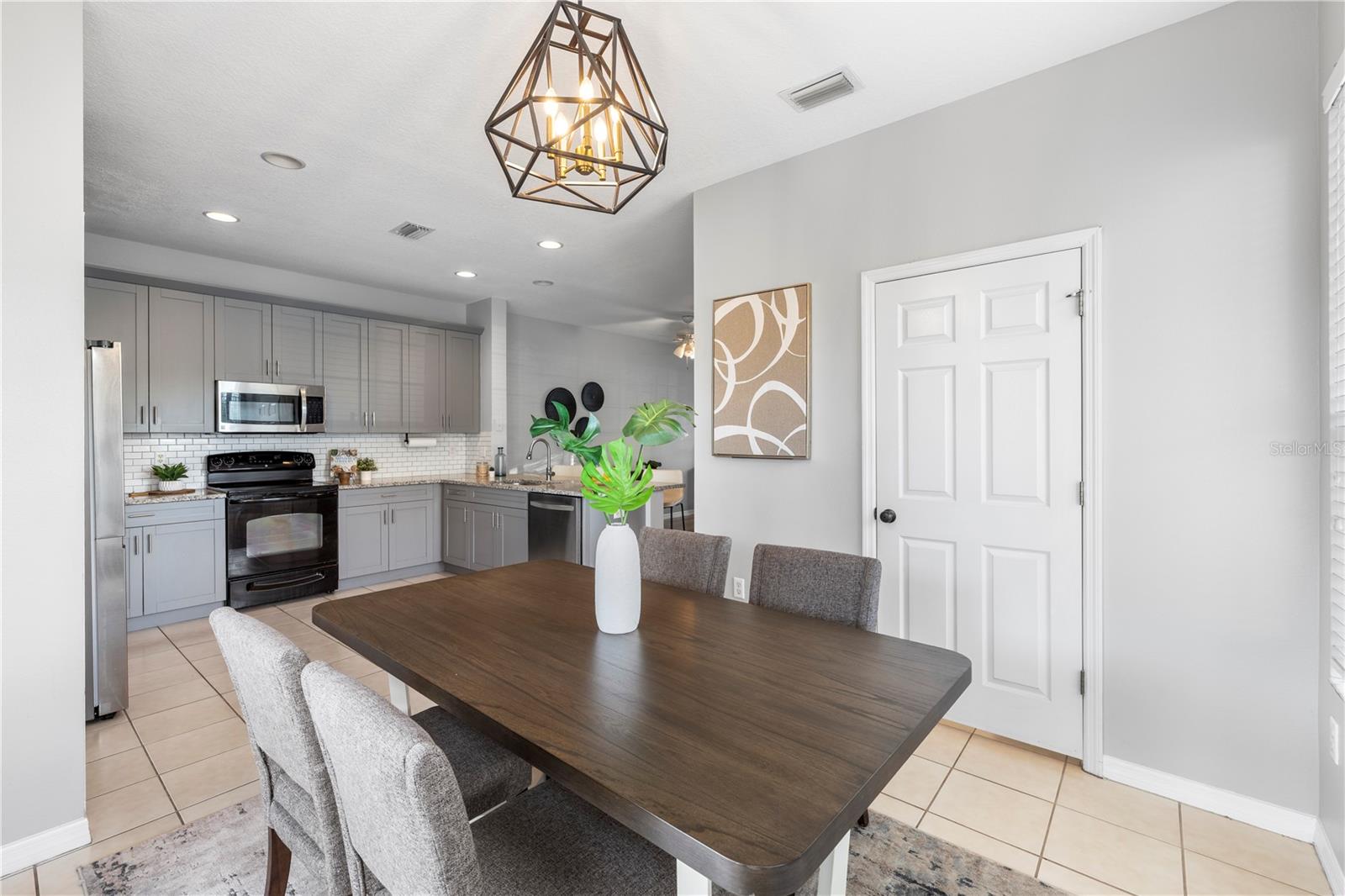 SAWGRASS VILLAGE - Residential