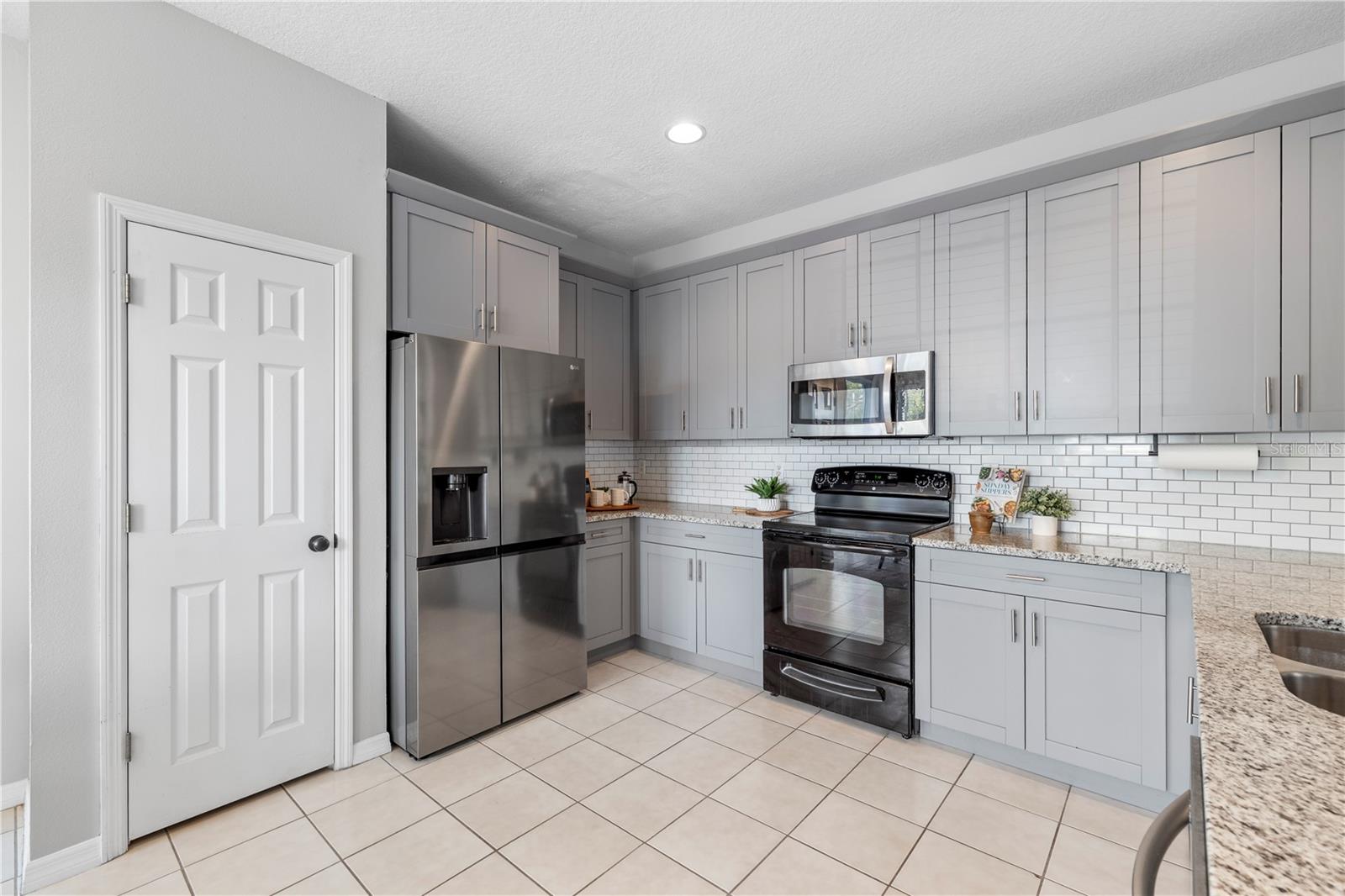 SAWGRASS VILLAGE - Residential