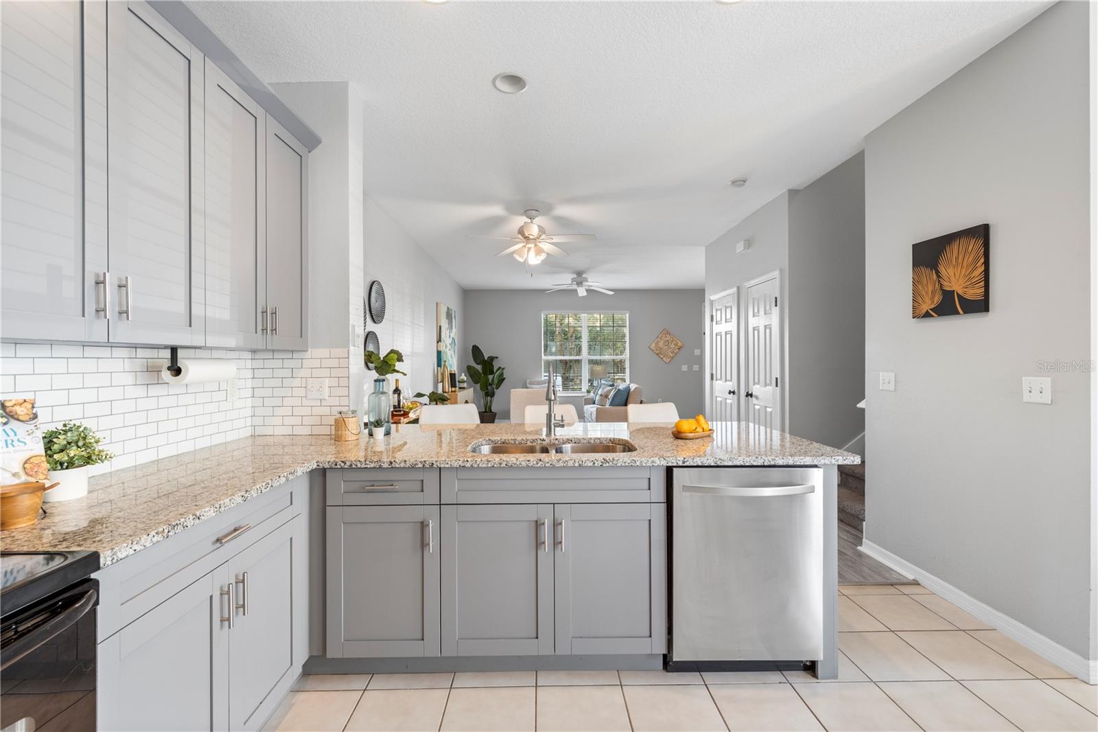 SAWGRASS VILLAGE - Residential
