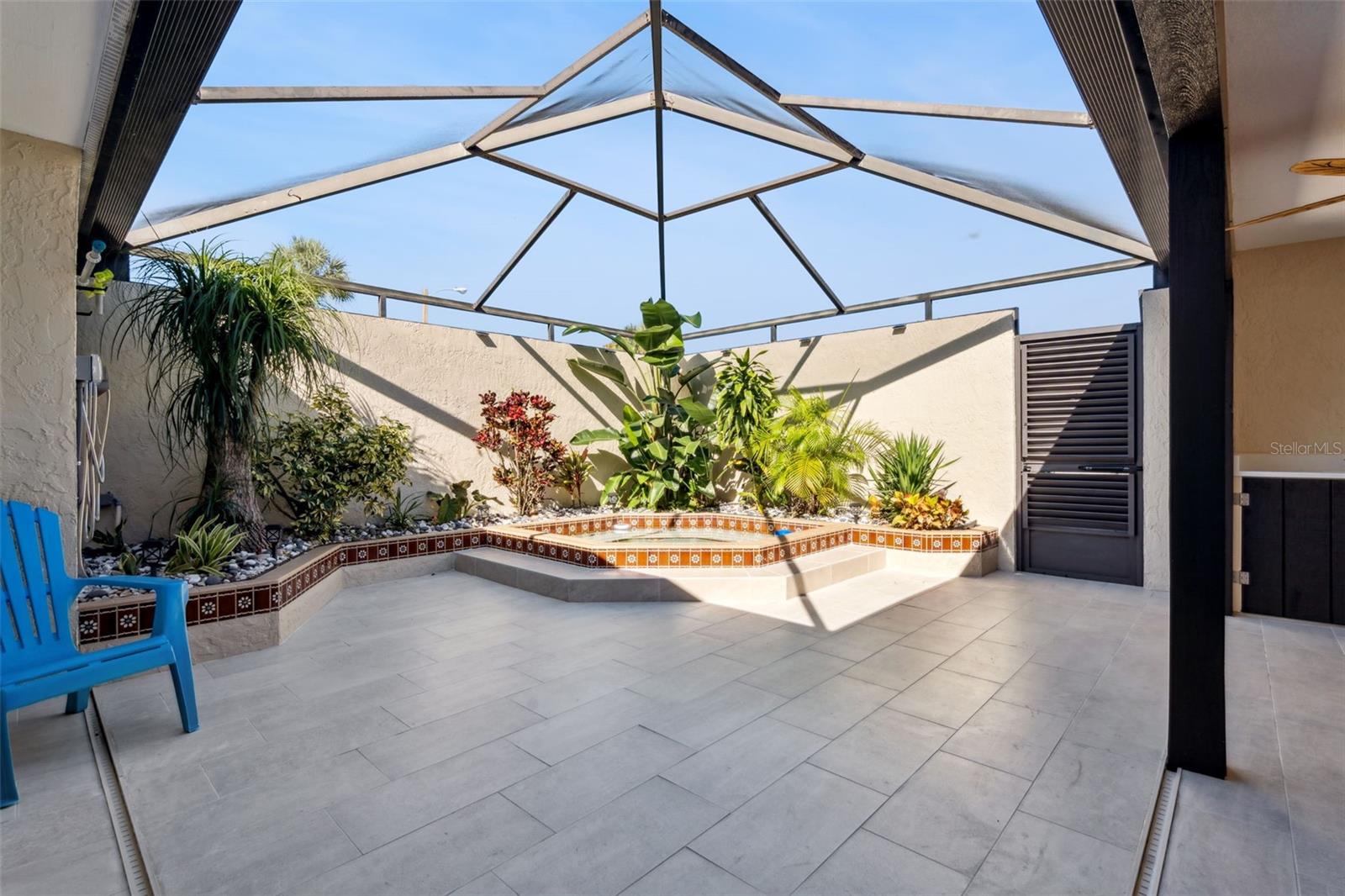 TAVARES VISTA DEL LARGO CONDO PH 03 - Residential