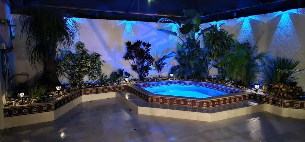 TAVARES VISTA DEL LARGO CONDO PH 03 - Residential