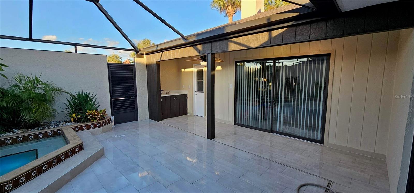 TAVARES VISTA DEL LARGO CONDO PH 03 - Residential