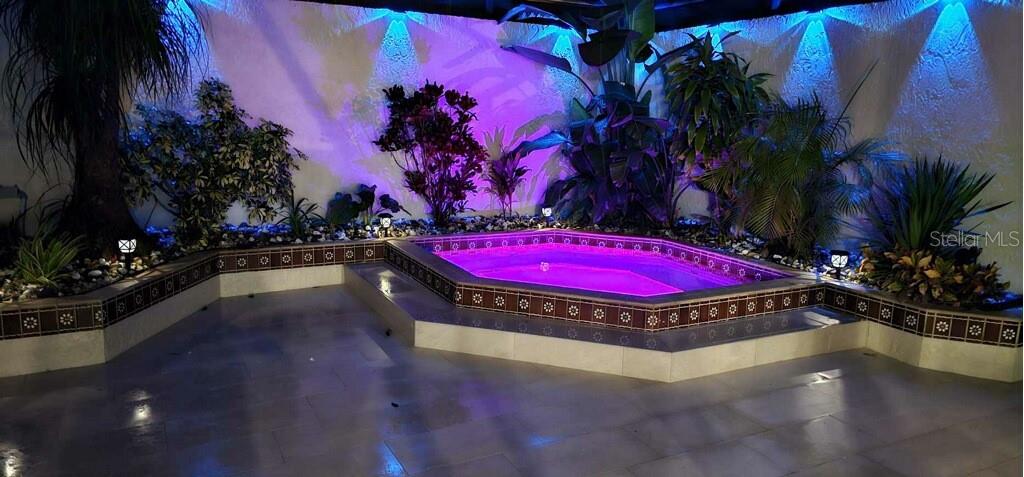 TAVARES VISTA DEL LARGO CONDO PH 03 - Residential