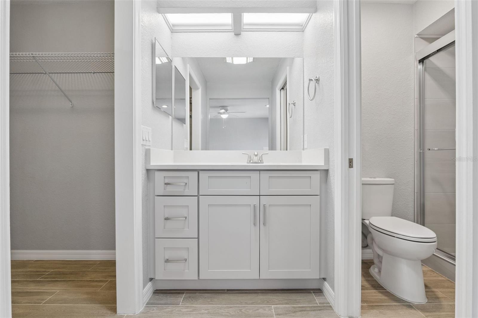 TAVARES VISTA DEL LARGO CONDO PH 03 - Residential