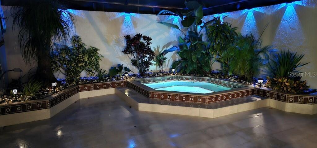 TAVARES VISTA DEL LARGO CONDO PH 03 - Residential