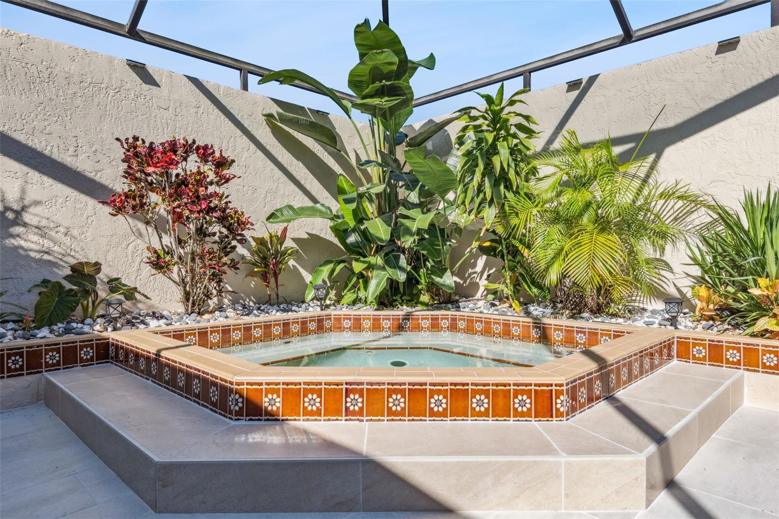 TAVARES VISTA DEL LARGO CONDO PH 03 - Residential