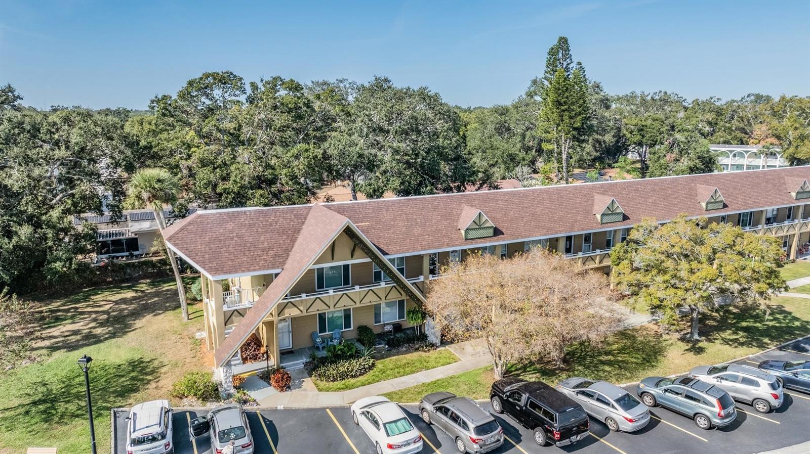 ON TOP OF THE WORLD - Residential