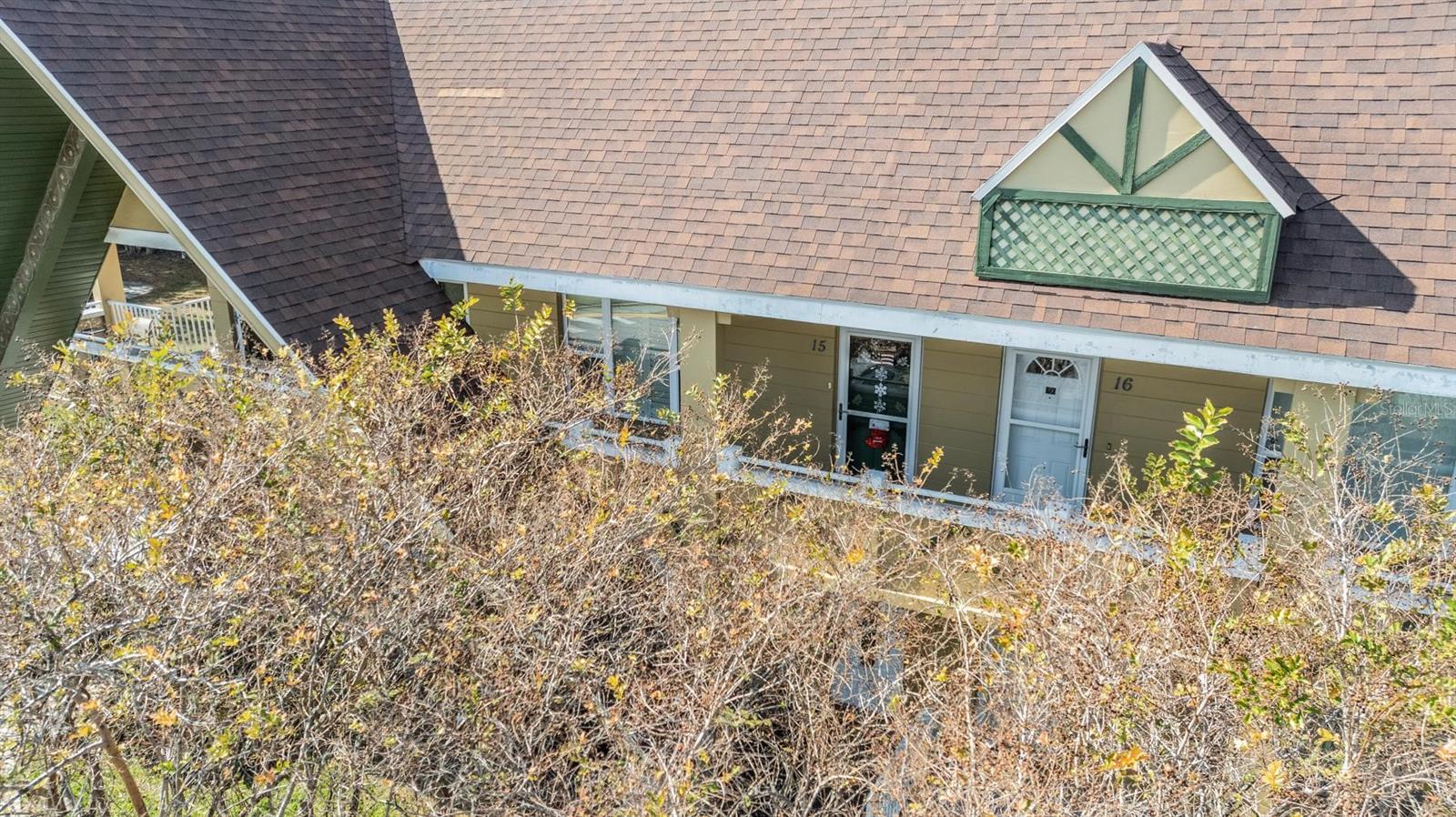 ON TOP OF THE WORLD - Residential