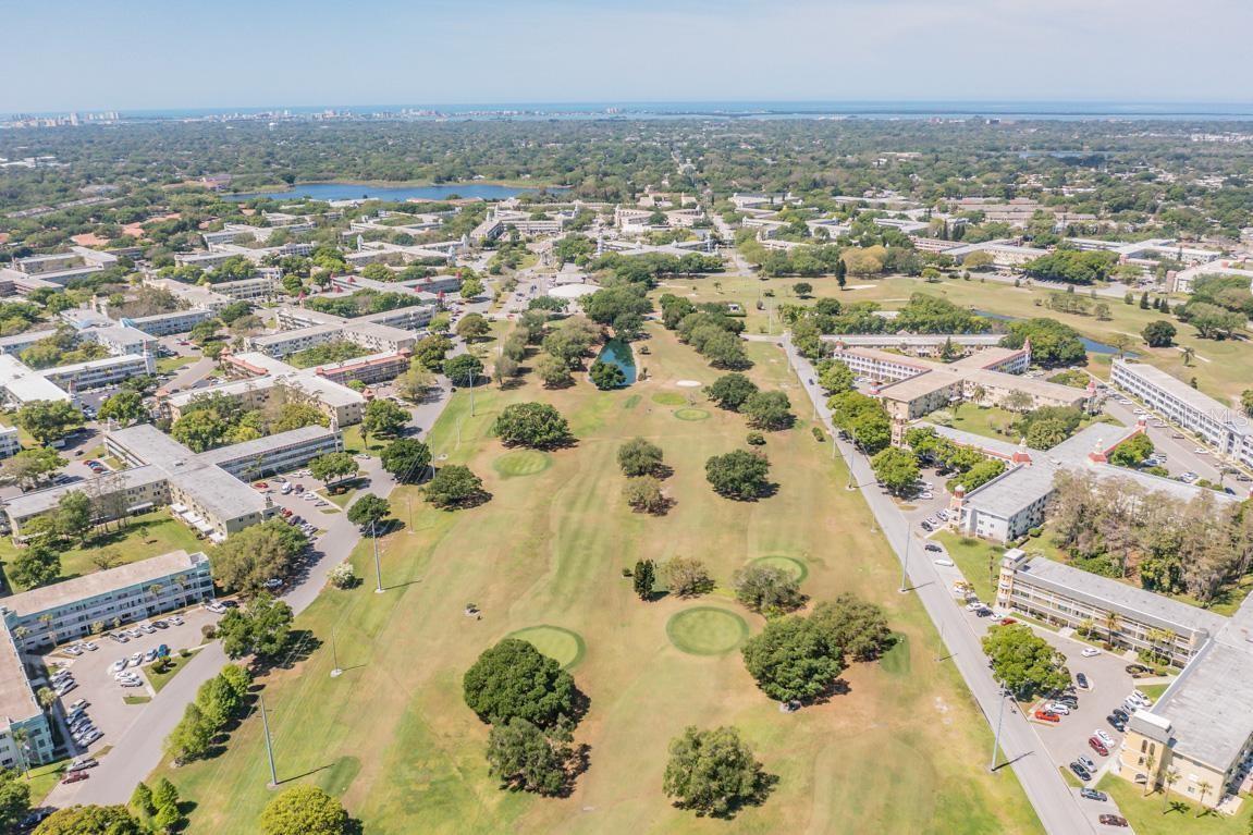 ON TOP OF THE WORLD - Residential