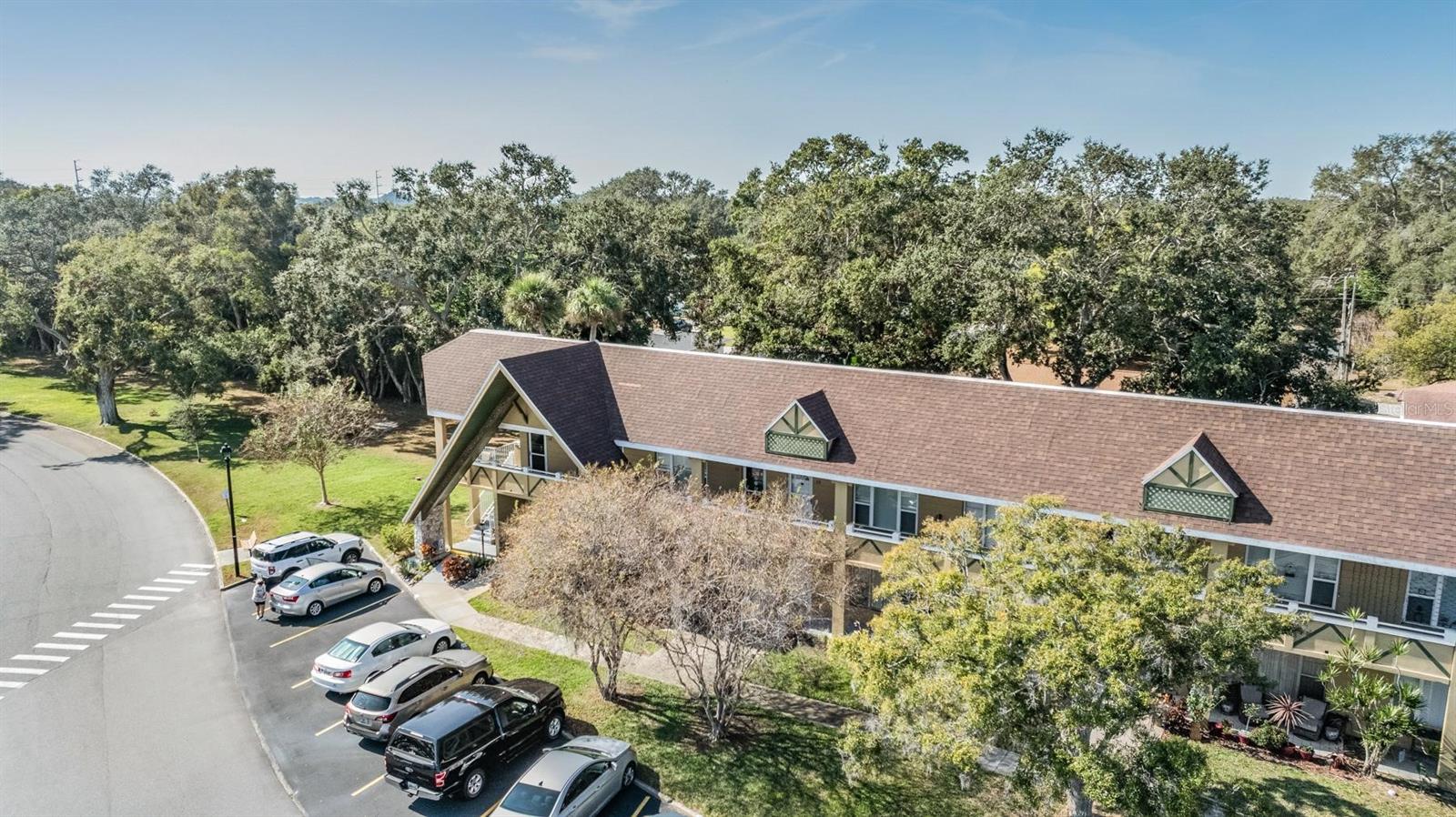 ON TOP OF THE WORLD - Residential