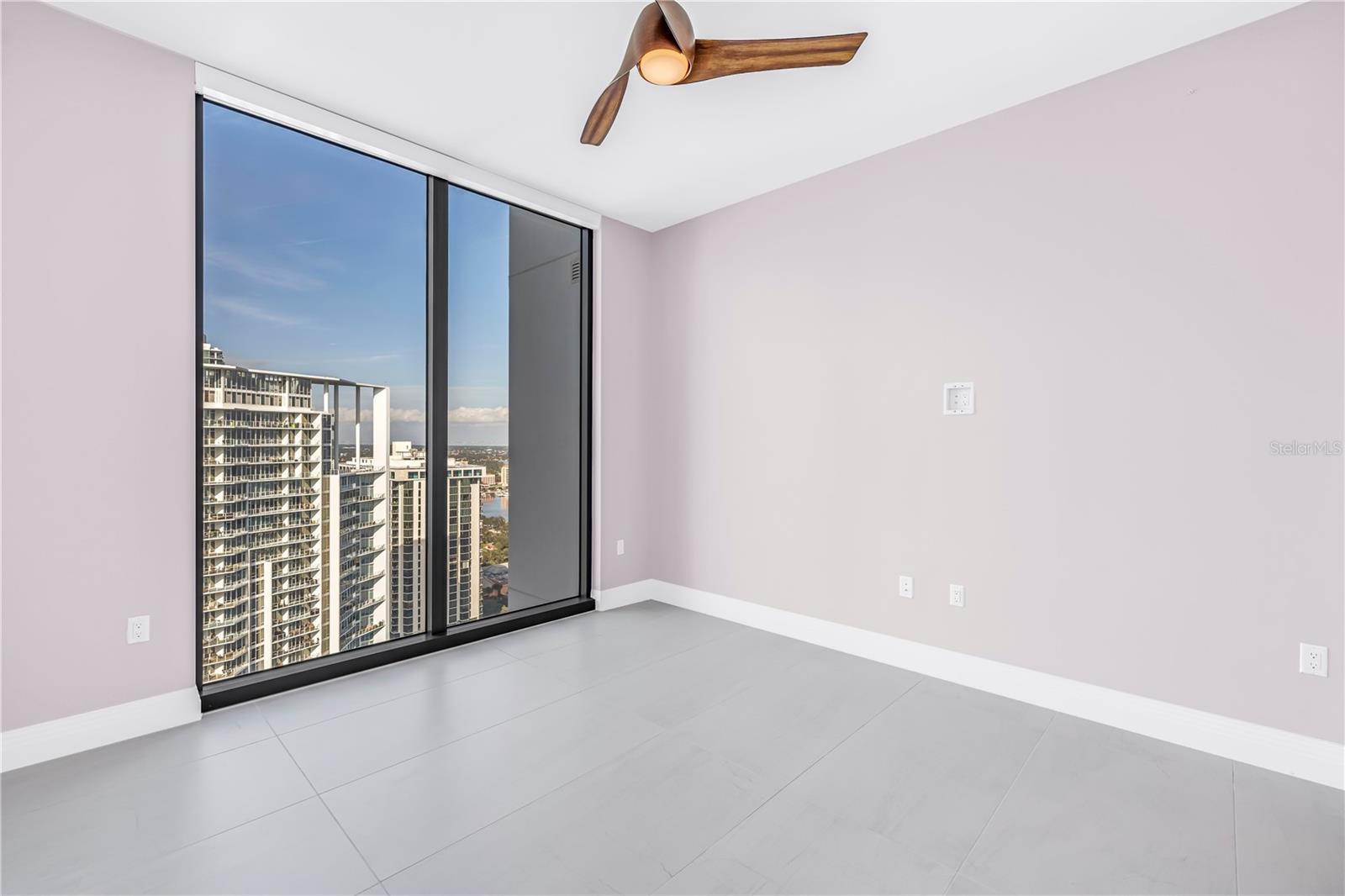 SALTAIRE CONDO - Residential