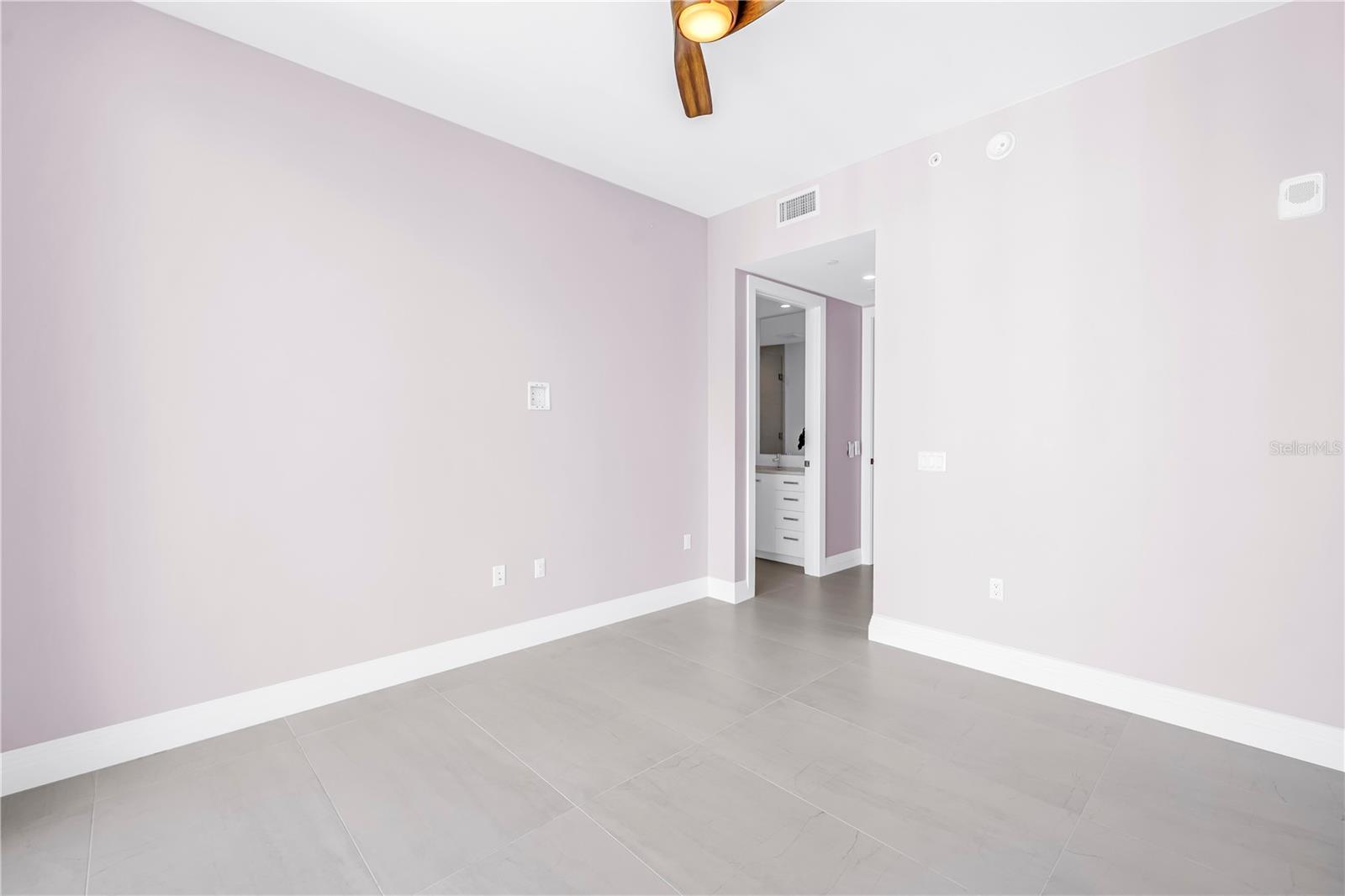 SALTAIRE CONDO - Residential