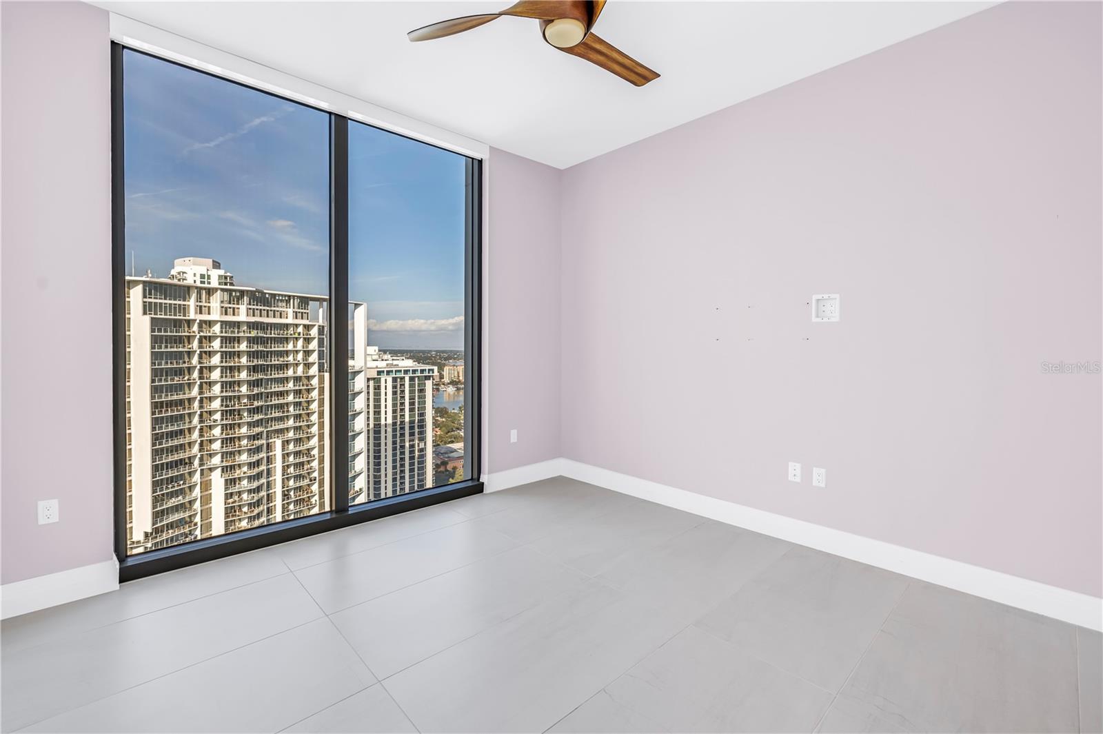 SALTAIRE CONDO - Residential