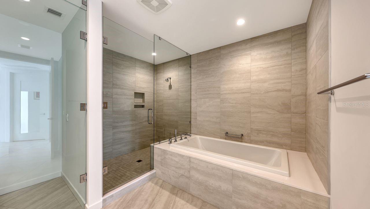 BAYSO SARASOTA - Residential