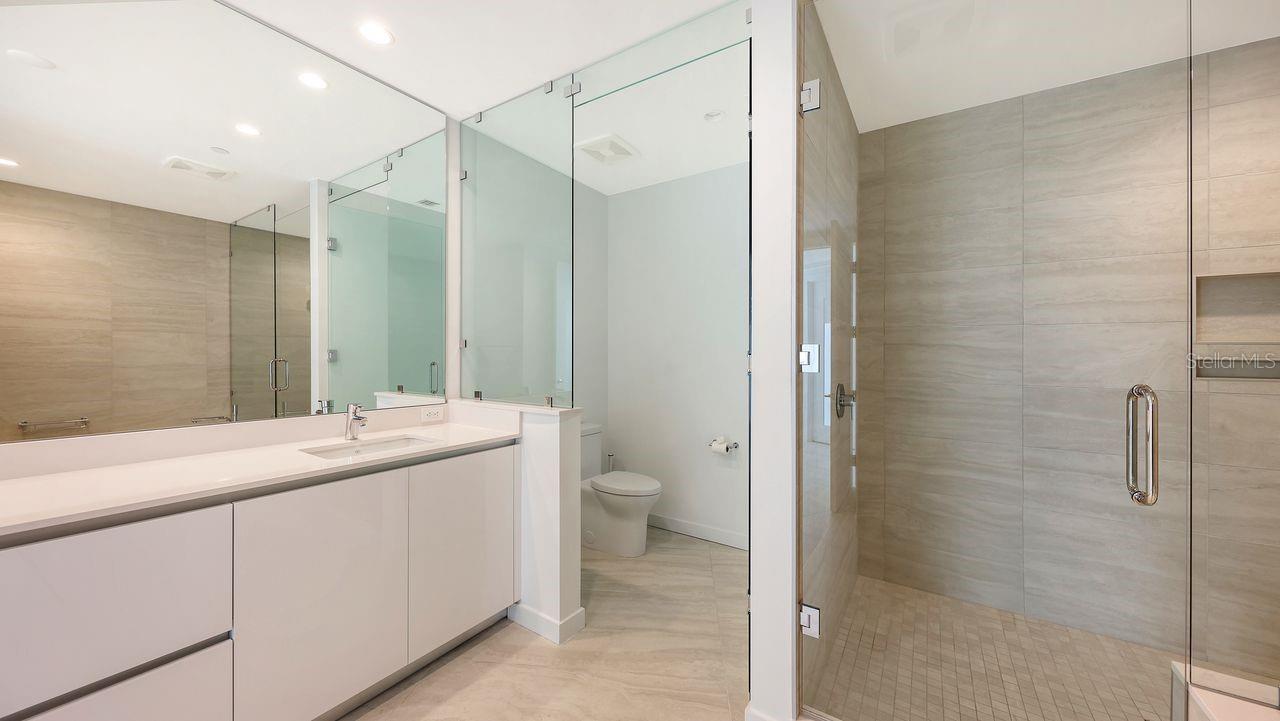 BAYSO SARASOTA - Residential