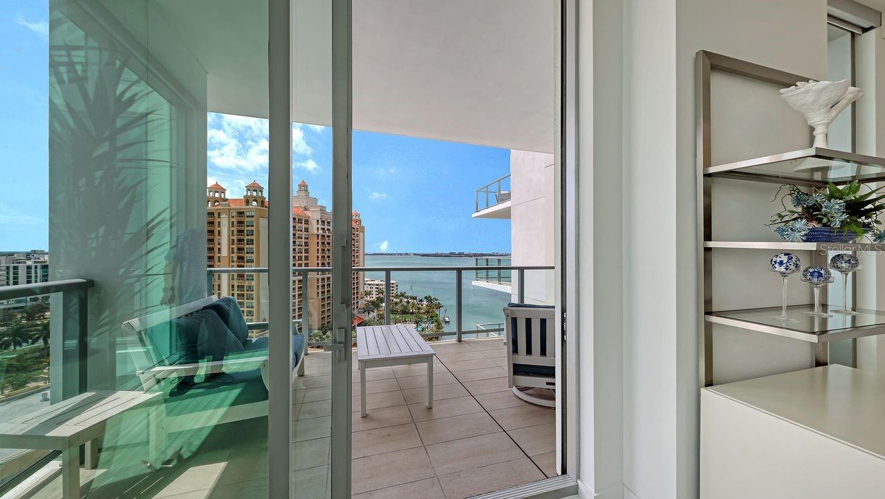 BAYSO SARASOTA - Residential