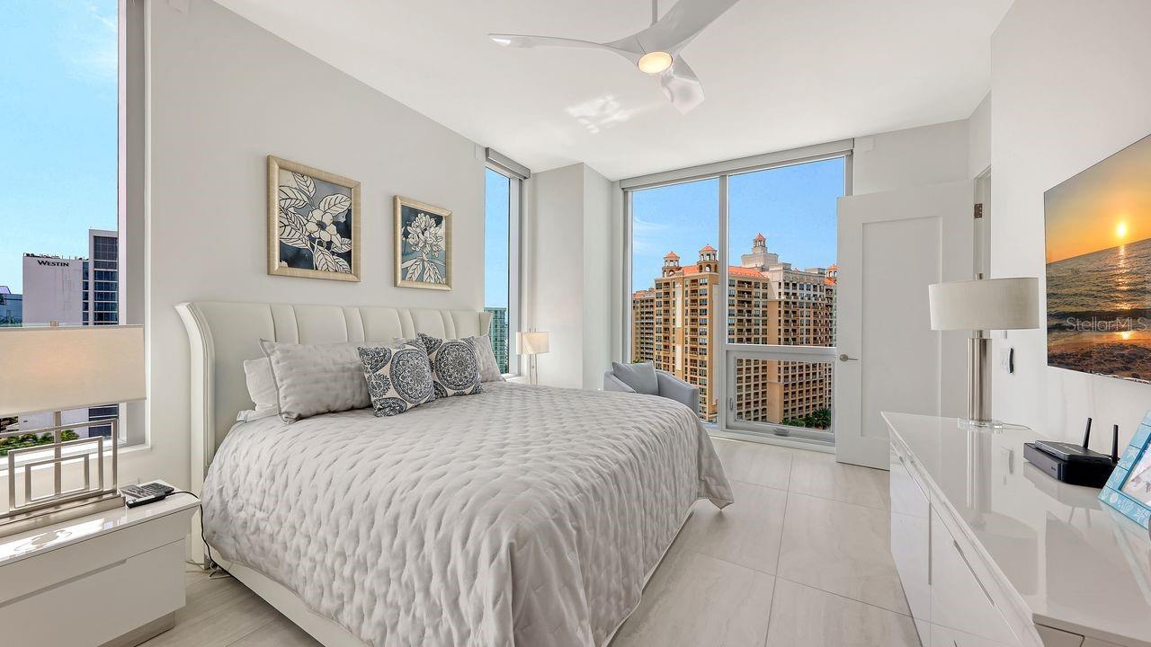 BAYSO SARASOTA - Residential