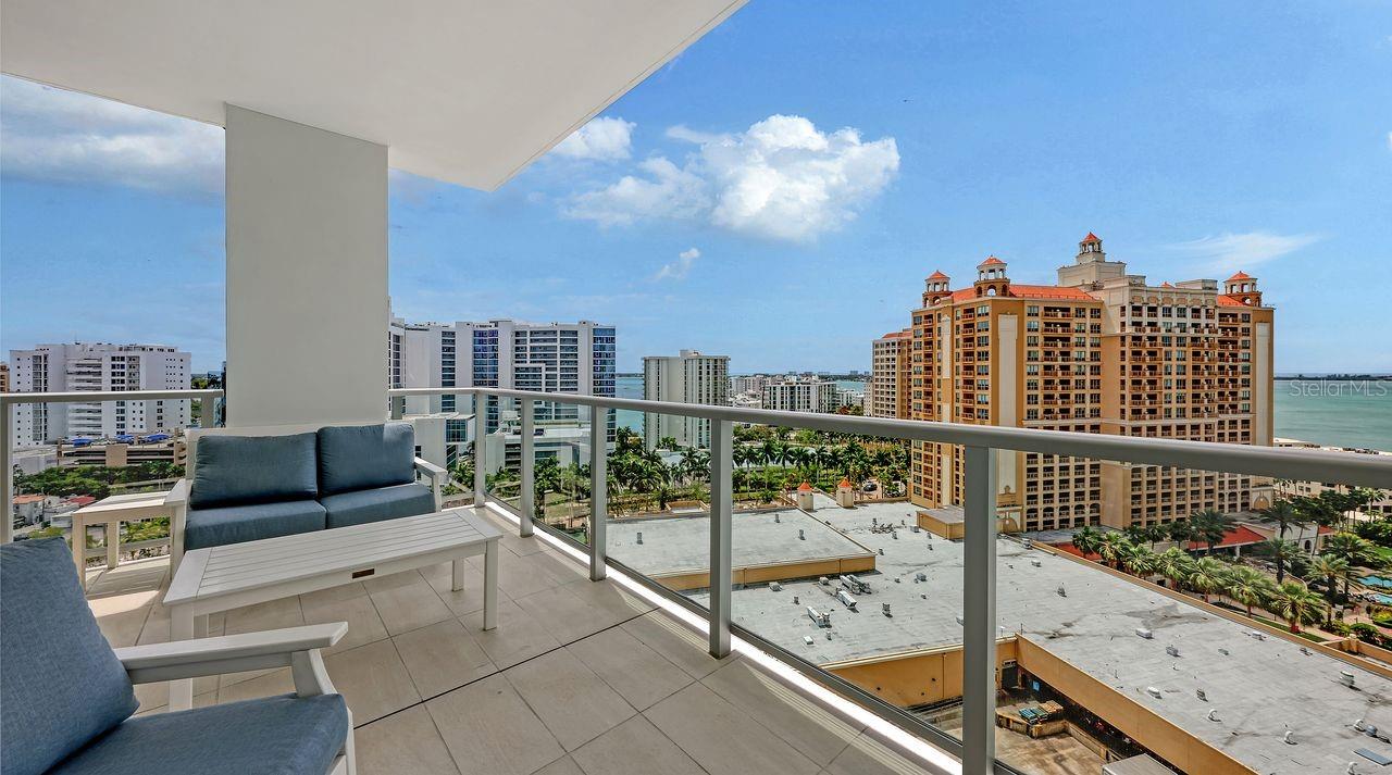 BAYSO SARASOTA - Residential