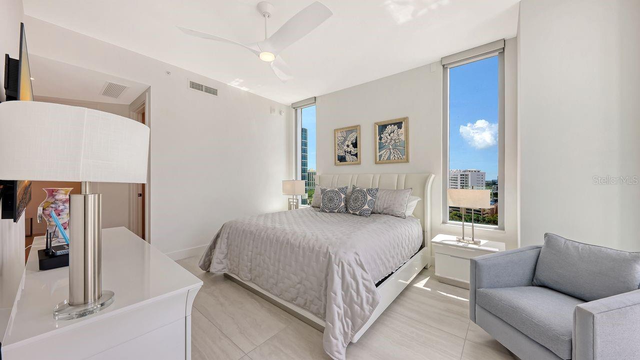 BAYSO SARASOTA - Residential