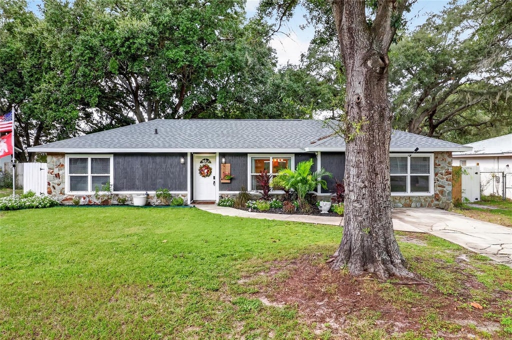 Photo of 9152 Damascus Avenue, Polk City, FL 33868 (MLS # L4965238)