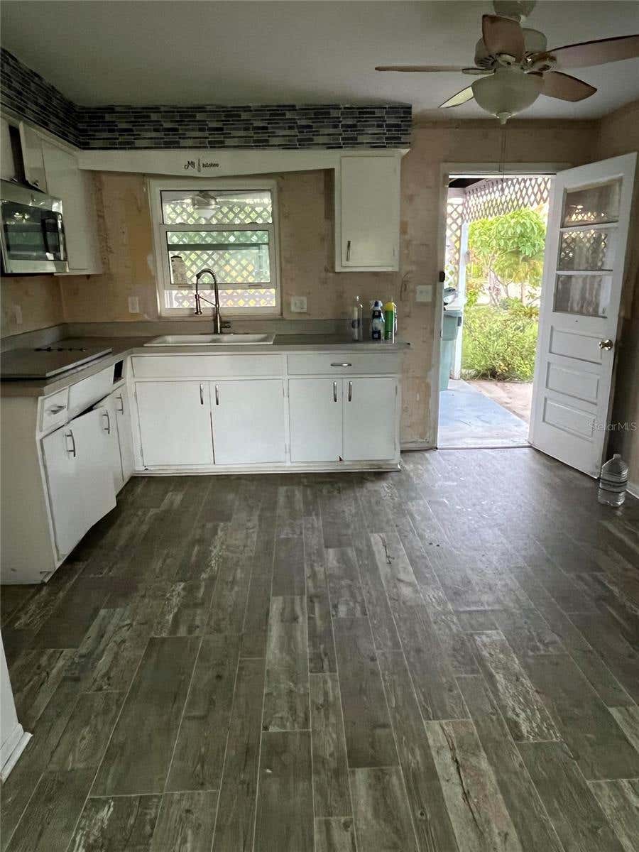 Photo of 2403 Adrian Avenue, Largo, FL 33774 (MLS # O6428062)