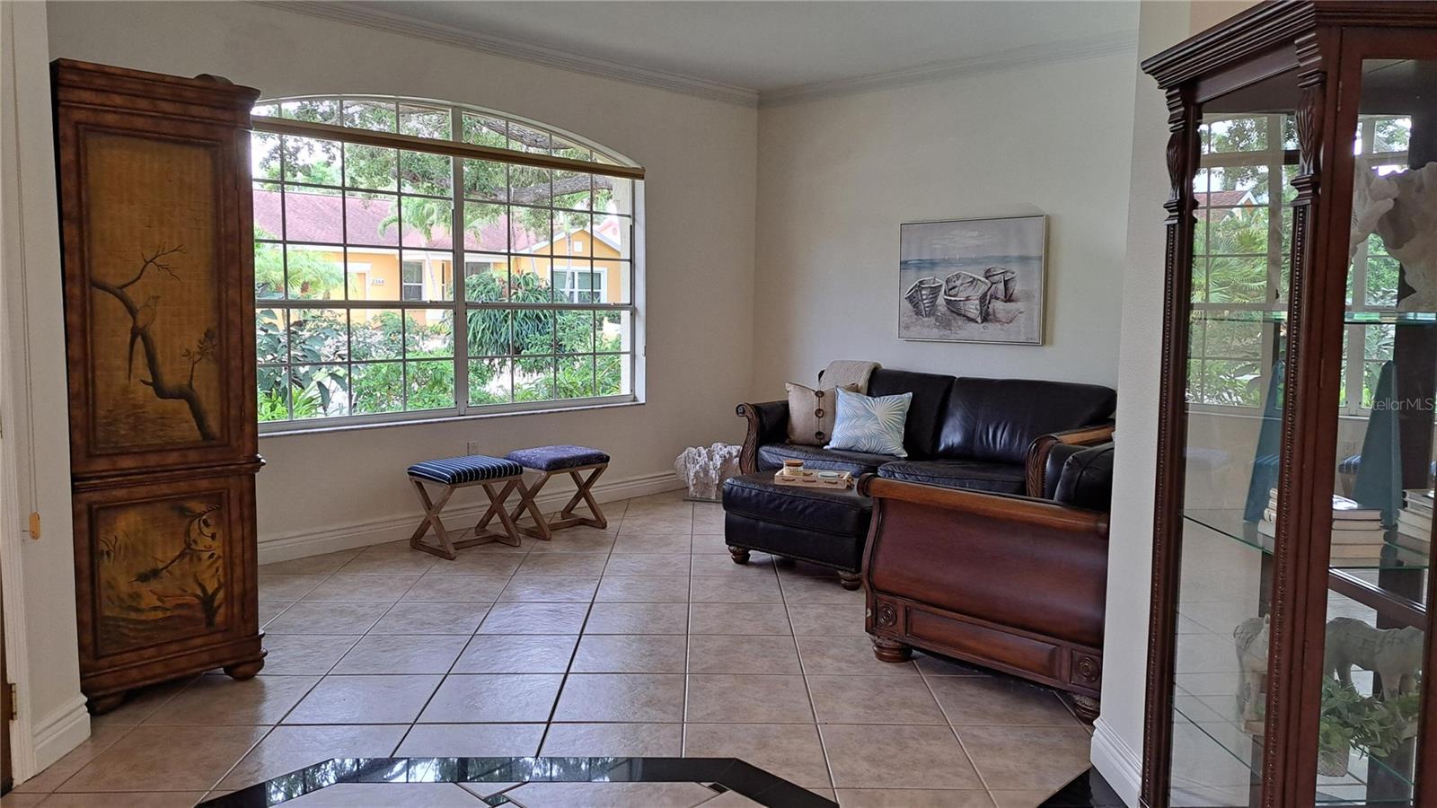 BURTON LANE - Residential