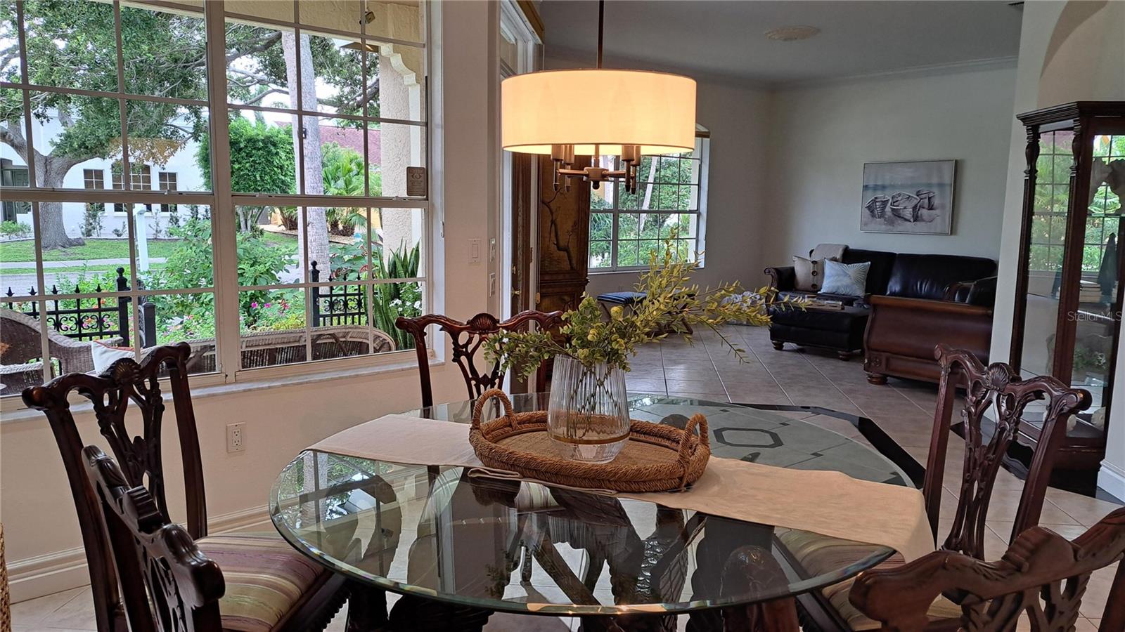 BURTON LANE - Residential