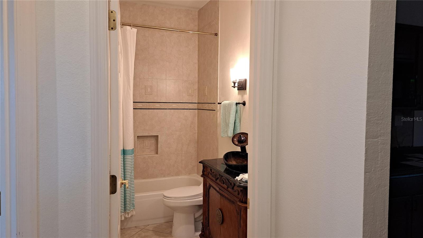 BURTON LANE - Residential