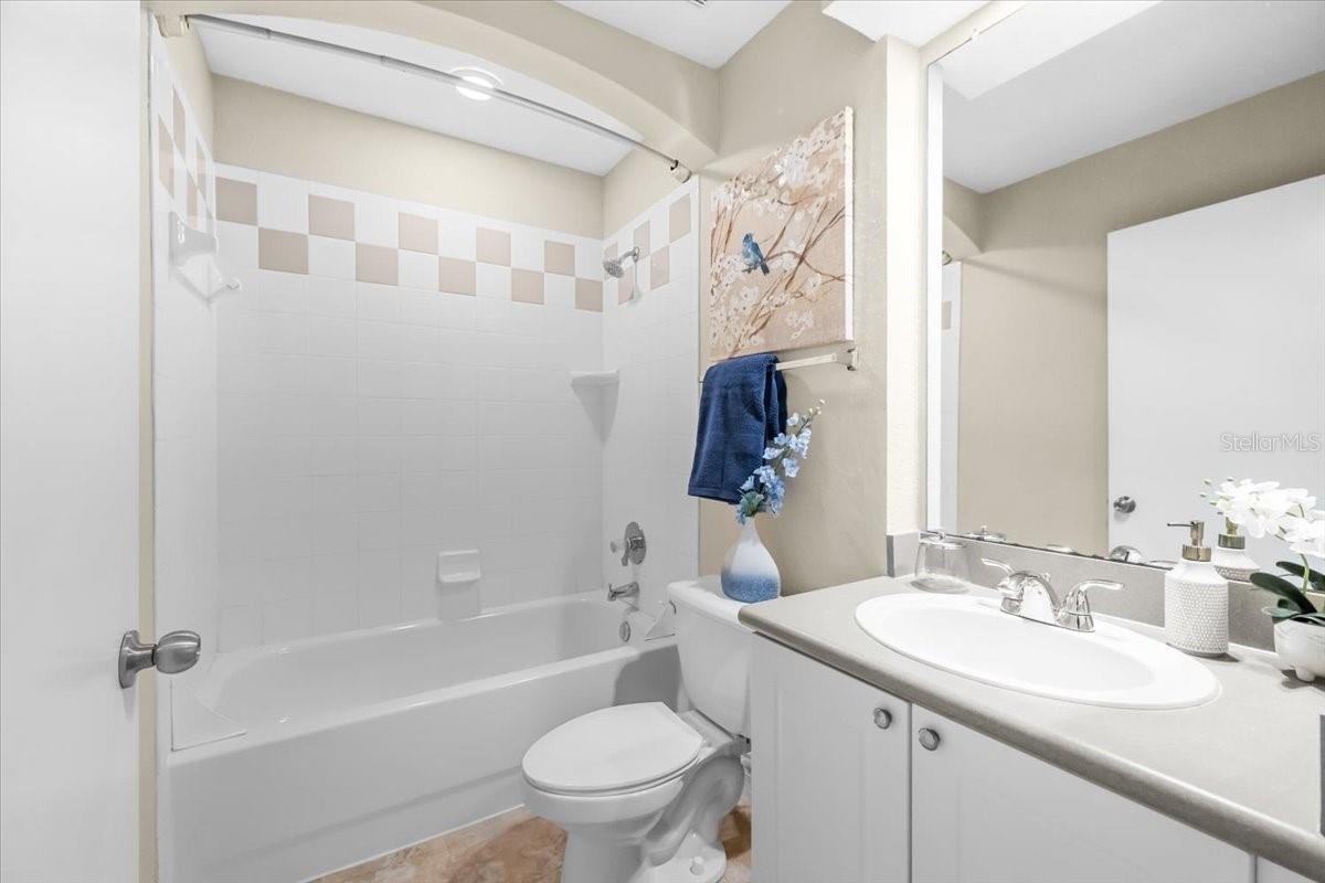 THE VILLAS AT CARROLLWOOD CONDO - Residential