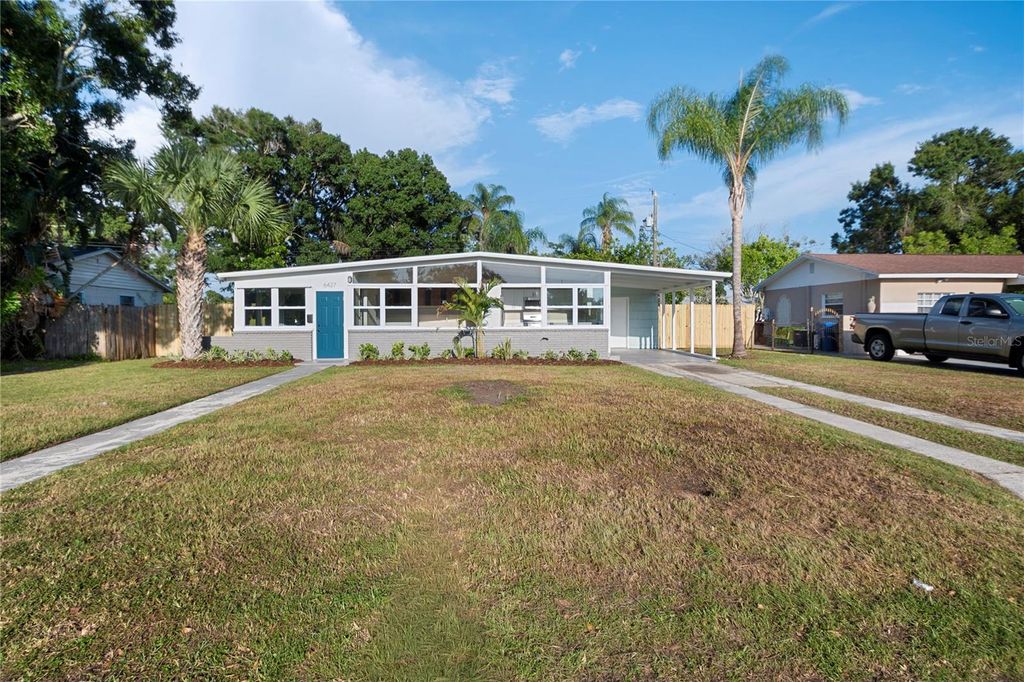 Photo of 6427 15th Street N, St Petersburg, FL 33702 (MLS # TB8429548)