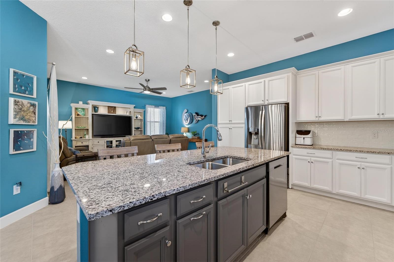 MIRABAY PARCELS 21 & 23 - Residential