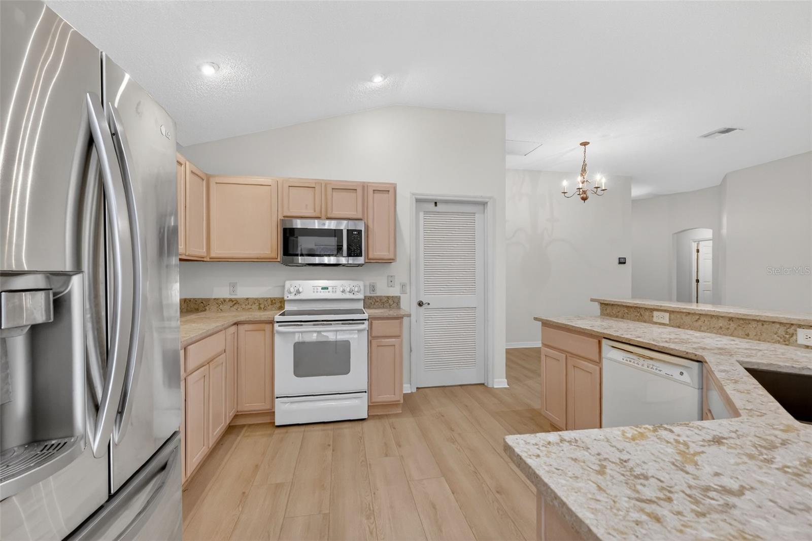 17035 SE 94TH BERRIEN COURT